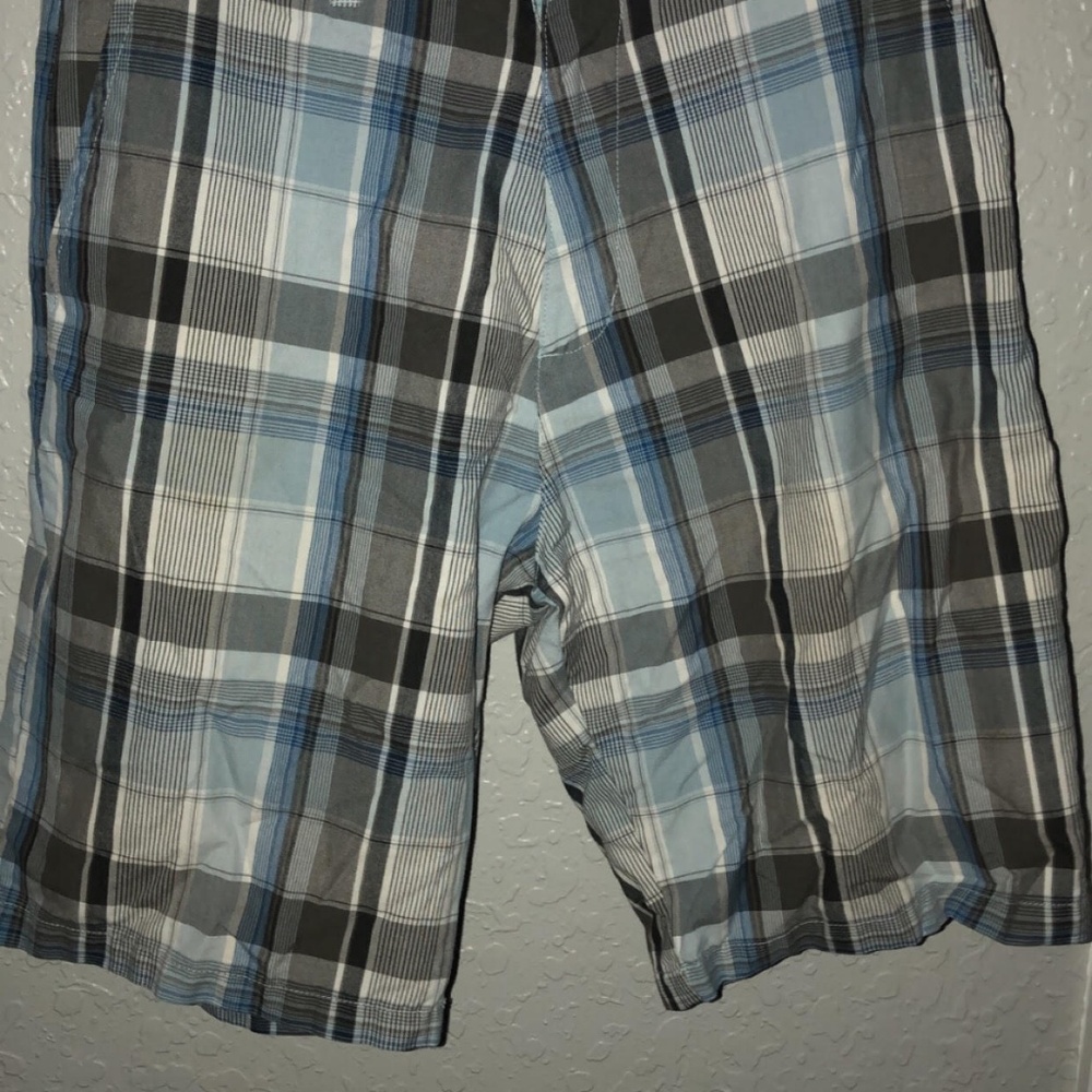 Men Plaid Shorts Size 32 Large Great Condition